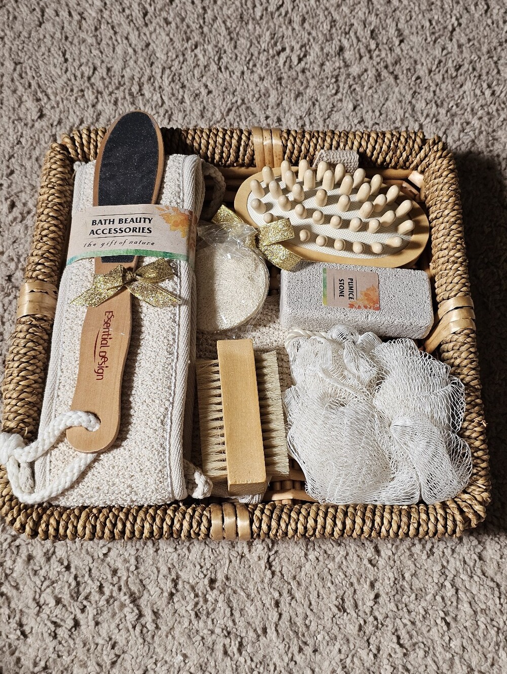 New! Essential Design Bath & Beauty 8 pc Set Personal Spa Bathing Self Care